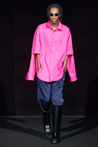 Look 74